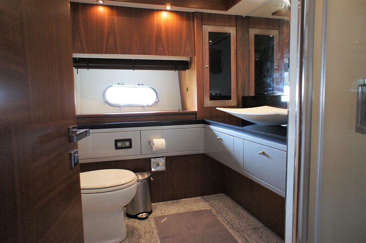 Аренда моторной яхты Sunseeker 86 Maxxx на Мальдивах